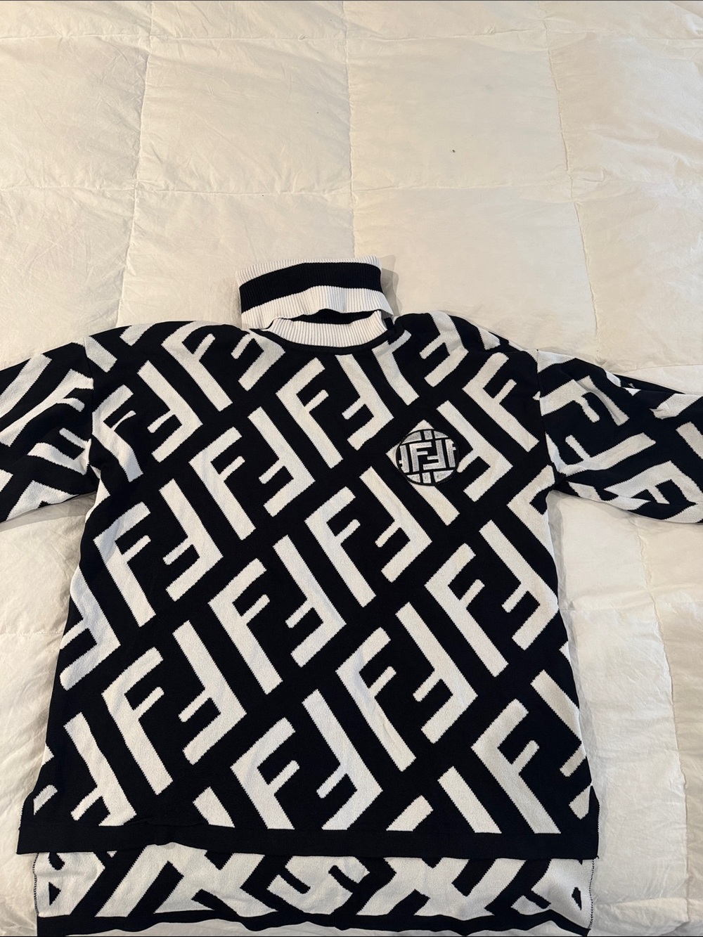 Fendi vintage style Black & White Logo Knit Sweater